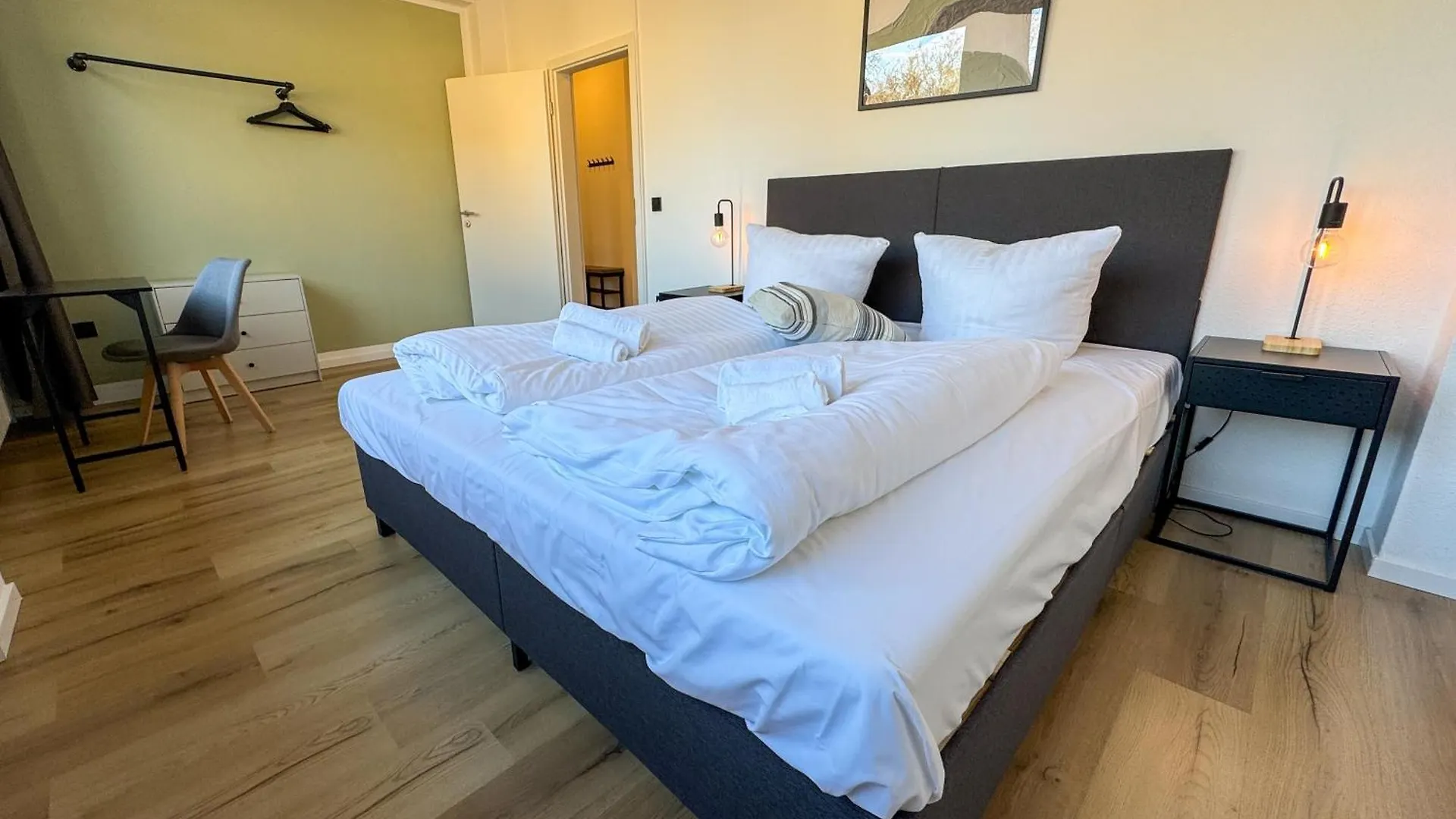 Apartment Duesseltal Messe 100Qm Dusseldorf